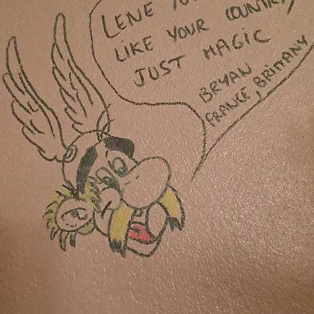 Kule Gule Huset * Svolvær