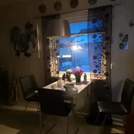 Kule Gule Huset Проживание в семье