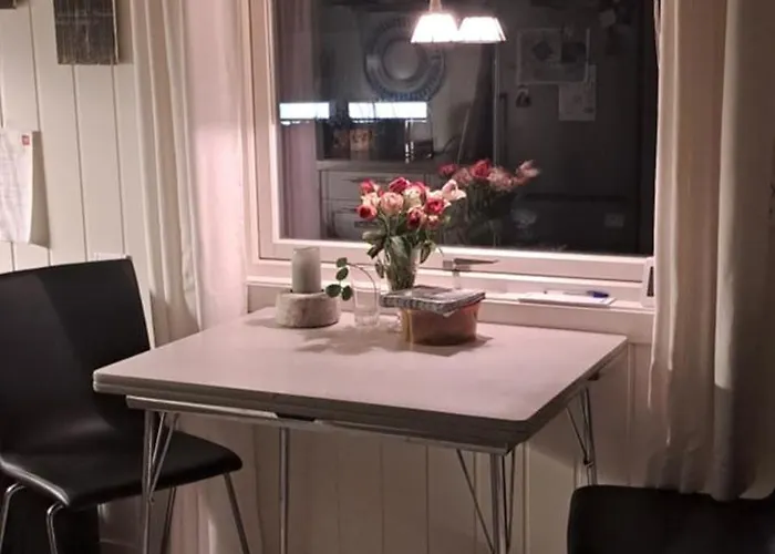 Kule Gule Huset * Svolvær
